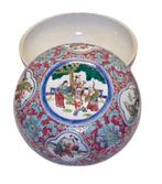 Grote Chinese porseleinen Dekseldoos Famille Rose, Ophalen of Verzenden