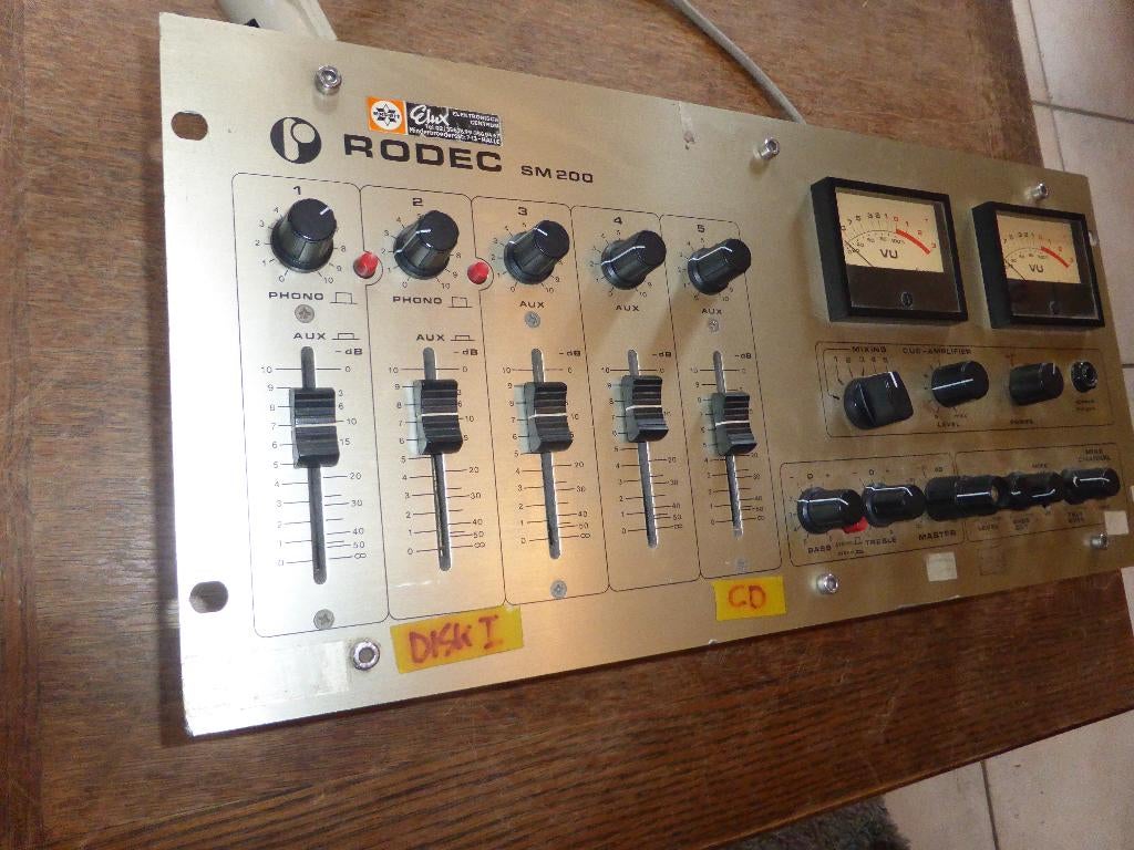 mengpaneel rodec SM200 in goede werkende staat, Enlèvement ou Envoi, Utilisé, 5 à 10 canaux