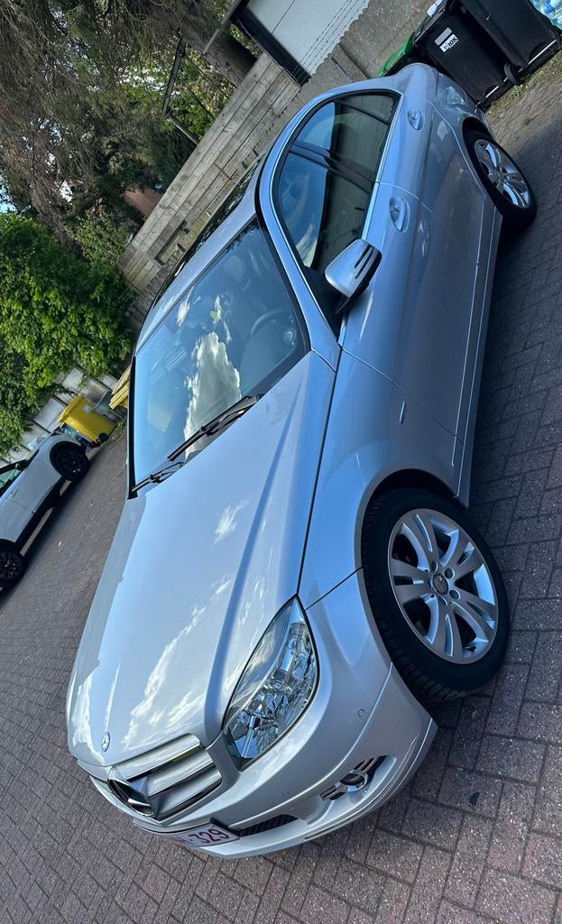 Mercedes C180 met benzine, Autos, Mercedes-Benz, Achat, Noir, 5 portes, Particulier
