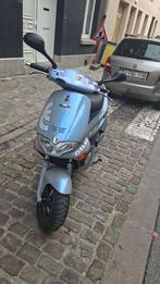 Gillera runner 180cc (papier 125cc), Fietsen en Brommers, Scooters | Piaggio, Ophalen, Zo goed als nieuw