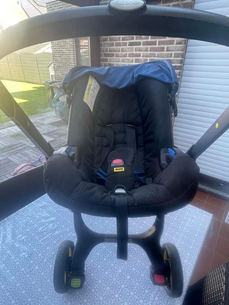 Doona kinderwagen en accesoires, Gebruikt, Met autostoeltje, Ophalen, Kinderwagen