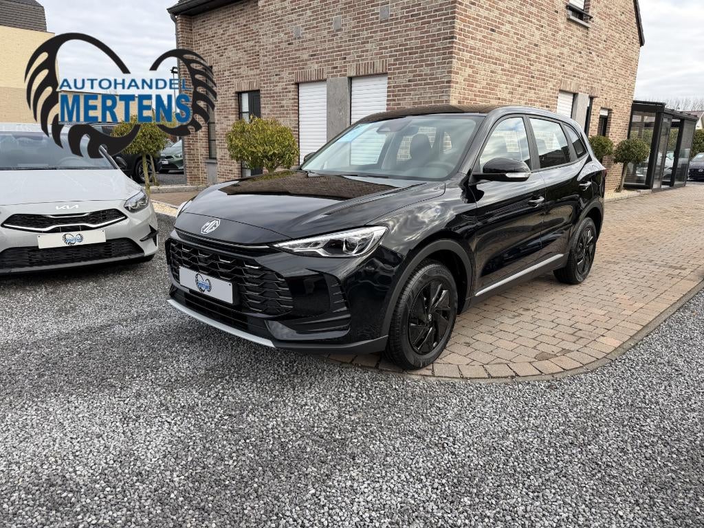 MG ZS 1.5i Comfort 115PK NAV CARPLAY CAM NEW/MODEL 0KM, Auto's, MG, Stof, ZS, Zwart, Bedrijf