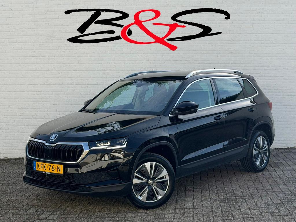 Skoda Karoq 1.5 TSI ACT Automaat Digital dash Carplay 360 Ca, Automaat, Zwart, Karoq, Bedrijf