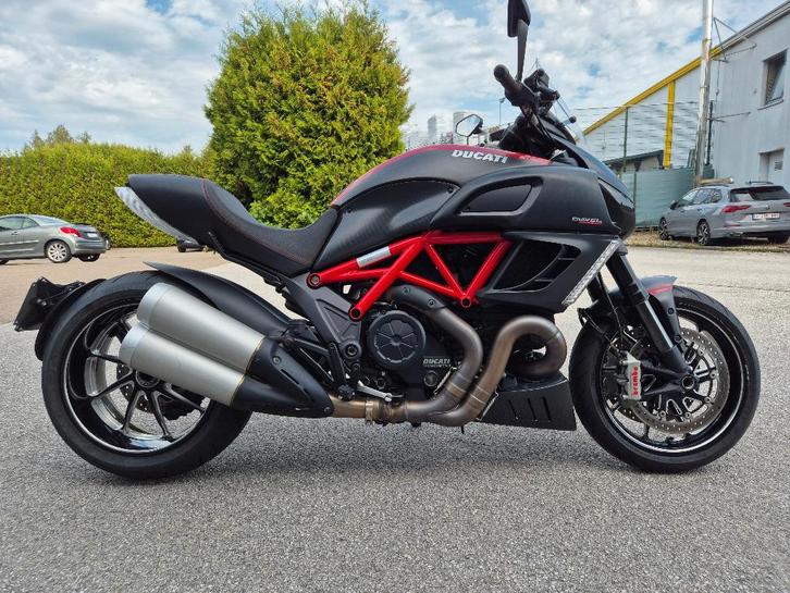 DUCATI DIAVEL CARBON, Motoren, Motoren | Ducati, Particulier, Naked bike, meer dan 35 kW, 2 cilinders, ABS, Ophalen