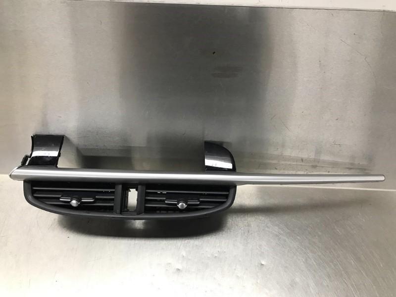 AERATEUR TABLEAU DE BORD Kia Picanto (JA) (|G697410000|), Autos : Pièces & Accessoires, Tableau de bord & Interrupteurs, Kia, Utilisé