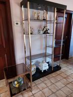 Etagere in goudmetaal met glazen leggers en verlichting., Ophalen