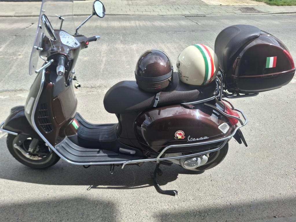 Vespa 125 GTS, Piaggio, Gebruikt, Benzine