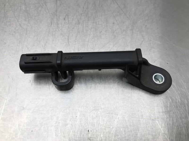 ANTENNE D'ACCÈS SANS CLÉ Toyota Land Cruiser (J15), Dhr. M. Roggen, Toyota, Stadsweg 37 37
9917 PV  WIRDUM GR., NL, Utilisé