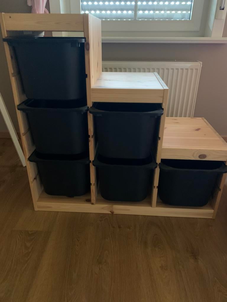 Kast met bakken.  Nieuw, Ophalen, Zo goed als nieuw