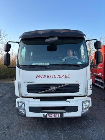 Vrachtwagen Volvo - FFM42 R 12A - Bouwjaar 2010 beschikbaar voor biedingen