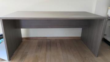 Bureau 1m60  beschikbaar voor biedingen