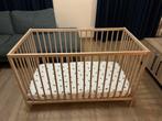 Ledikant / babybed 60x120 cm, nieuwstaat, Ophalen, Zo goed als nieuw, Rechthoekig, In hoogte verstelbaar