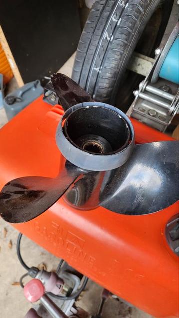 Schroef 11-1/2 X 19P OMC Evinrude Johnson beschikbaar voor biedingen