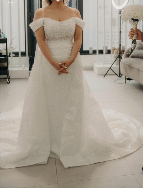 Magnifique robe de mariée, Vêtements | Femmes, Vêtements de mariage & Accessoires de mariage, Porté, Robe de mariée, Blanc, Enlèvement ou Envoi