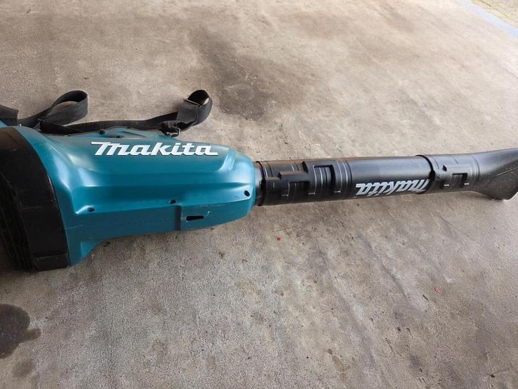 Makita bladblazer DUB362, Tuin en Terras, Bladblazers, Gebruikt, Handgedragen, Accu, Verzenden