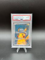 Pikachu with Grey felt hat PSA 10, Hobby en Vrije tijd, Verzamelkaartspellen | Pokémon, Ophalen, Nieuw, Losse kaart