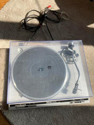 Vintage Technics Quartz SL-Q202 beschikbaar voor biedingen