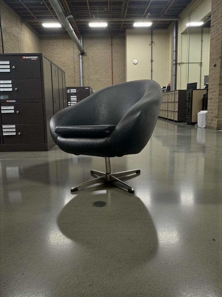 Fauteuil/siège simple vintage noir 'Folke Jansson', Antiquités & Art, Curiosités & Brocante, Enlèvement ou Envoi