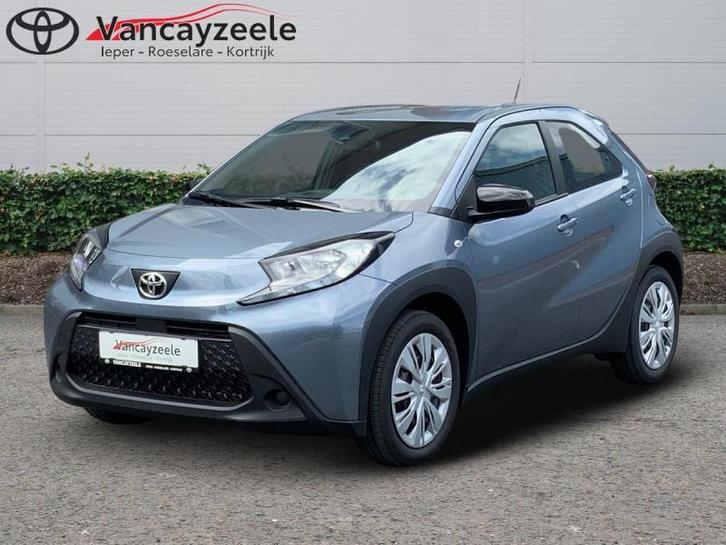 Toyota Aygo X play+comfortpack+cam+applecarp, Autos, Toyota, Aygo, Régulateur de distance, Airbags, Air conditionné, Bluetooth