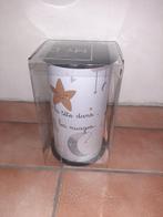 Veilleuse enfant neuve, Enlèvement