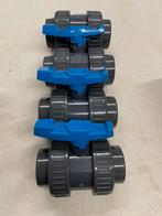 4 Kogelkranen pvc D63, Ophalen, Zo goed als nieuw