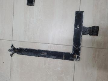 Charnière artisanale  pour porte  beschikbaar voor biedingen