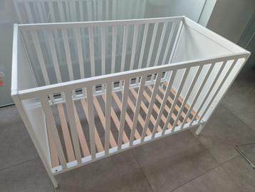 Babybed 60x120 cm wit beschikbaar voor biedingen