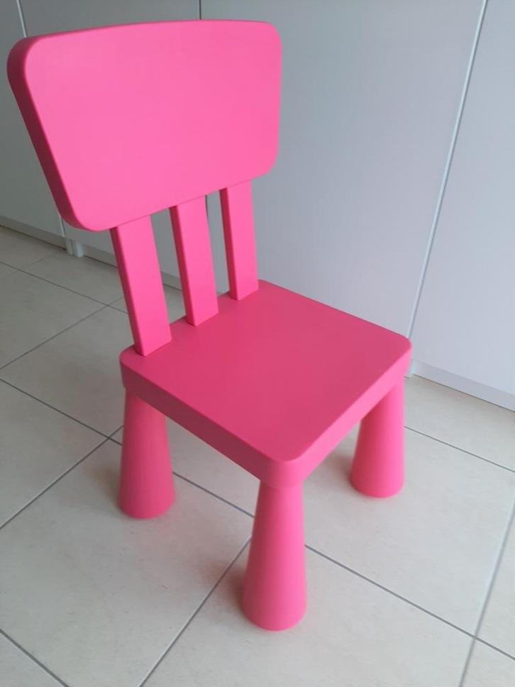 Te koop: Leuk roze kinderstoeltje van Ikea/Mammout, Kinderen en Baby's, Kinderstoelen, Zo goed als nieuw, Ophalen