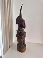 Statue exclusive de la Force des fétiches de Songye Nkisi, Envoi