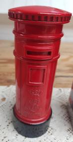 Ijzeren rode Londense brievenbus spaarpot, Verzamelen, Spaarpotten, Metaal of Blik, Overige thema's, Gebruikt, Ophalen of Verzenden