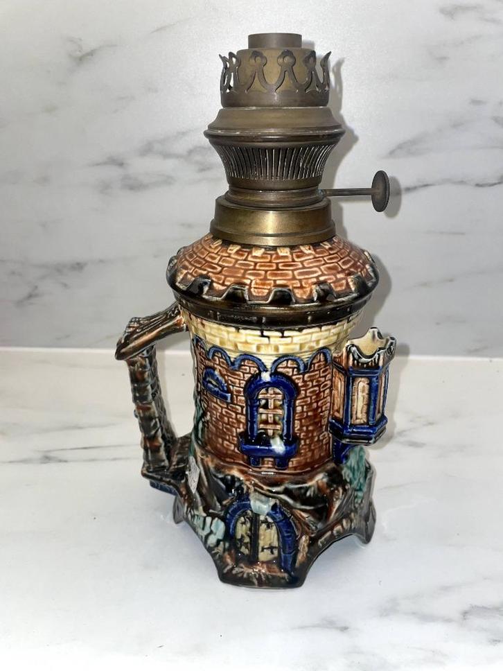 Lampe à Pétrole en Barbotine – Wasmuël ou Majolique, Antiquités & Art, Antiquités | Céramique & Poterie, Enlèvement ou Envoi