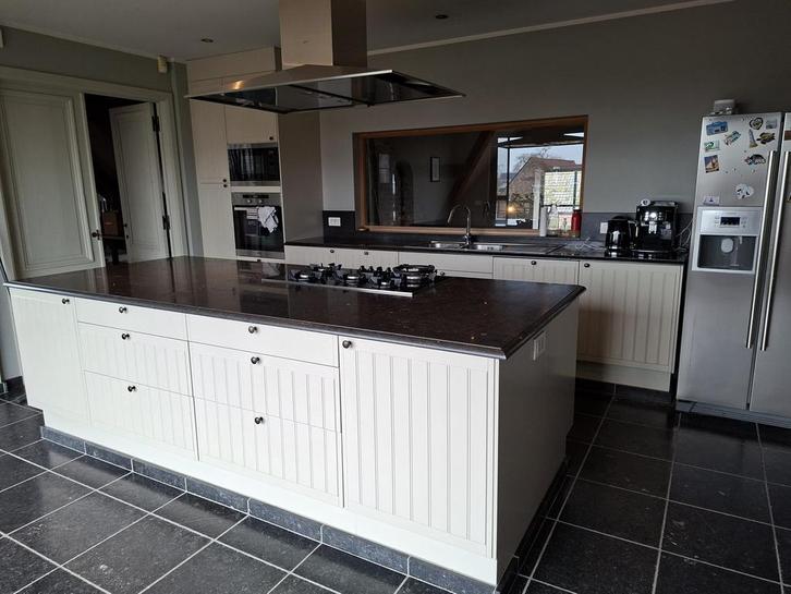 Keuken incl werkblad en toestellen Miele, Huis en Inrichting, Keuken | Complete keukens, Gebruikt, Overige typen, Crème, Graniet of Steen