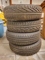 Pneus hiver Clio, Auto-onderdelen, Banden en Velgen, Ophalen, Winterbanden, Band(en)
