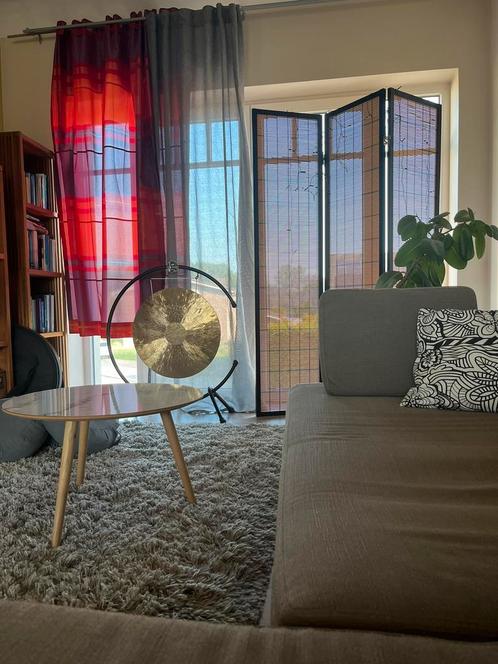 Cosy Hoekbank in Taupe: Comfort en Stijl in Eén, Huis en Inrichting, Zetels | Zetels, Zo goed als nieuw, Hoekbank, Driepersoons