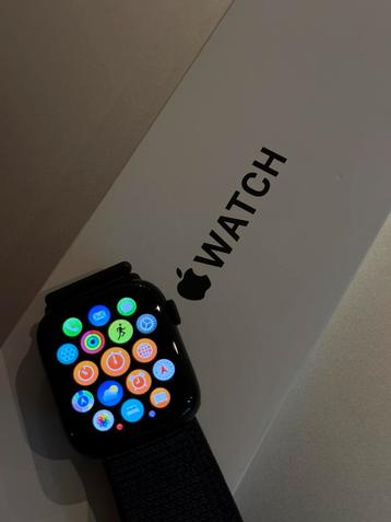 Apple Watch SE ( Gen 2 ) 44mm GPS beschikbaar voor biedingen