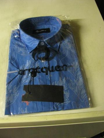 Trendy shirt met korte mouwen beschikbaar voor biedingen