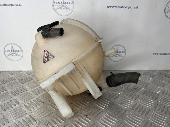 Réservoir d'expansion d'un Mercedes Sprinter, Autos : Pièces & Accessoires, Autres pièces automobiles, Mercedes-Benz, Utilisé