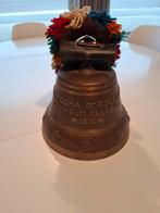 Antieke koe bel, Enlèvement