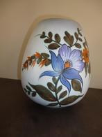 Antieke vaas in keramiek FLORA GOUDA HOLLAND Iris vintage, Antiek en Kunst, Antiek | Vazen, Ophalen of Verzenden