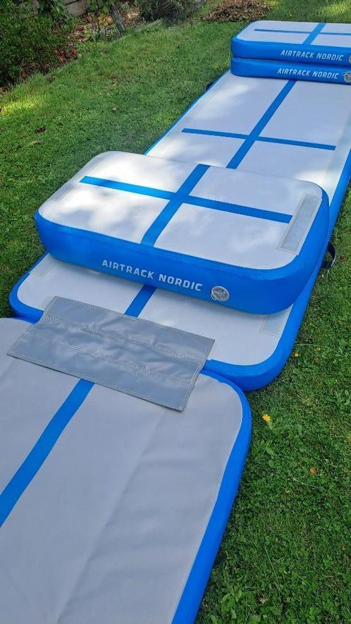 Airtrack bundle: 2 lange + 3 korte, Sport en Fitness, Turnen, Zo goed als nieuw, Materiaal, Blauw, Ophalen