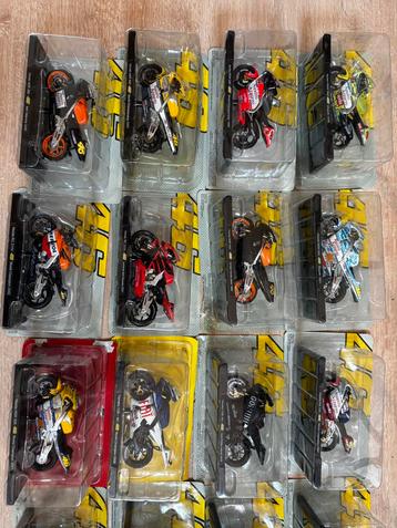 Moto et casque Valentino Rossi beschikbaar voor biedingen