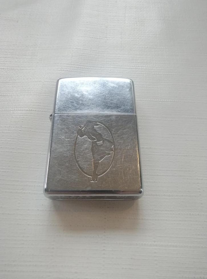 Zippo aansteker 'Windy', Verzamelen, Rookartikelen, Aanstekers en Luciferdoosjes, Zo goed als nieuw, Aansteker, Ophalen