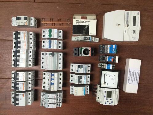 Zekering/automaten, aardlekschakelaars, tijdrelais, etc.., Doe-het-zelf en Bouw, Elektriciteit en Kabels, Gebruikt, Schakelaar