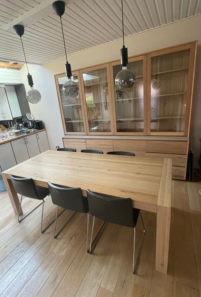 Vol hout dressoir + tafel met 6 stoelen, Huis en Inrichting, Kasten | Dressoirs, Gebruikt, 200 cm of meer, 25 tot 50 cm, Met lade(s)