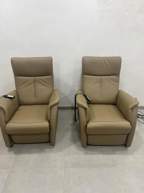 Elektrische relaxfauteuils met opstafunctie, leder, Huis en Inrichting, Fauteuils, Zo goed als nieuw, Leer, Ophalen