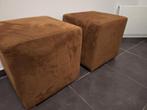 Bruine poefs, 2 stuks, Ophalen, Zo goed als nieuw