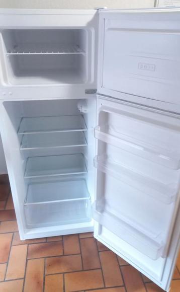 koelkast met diepvriezer als nieuw  beschikbaar voor biedingen