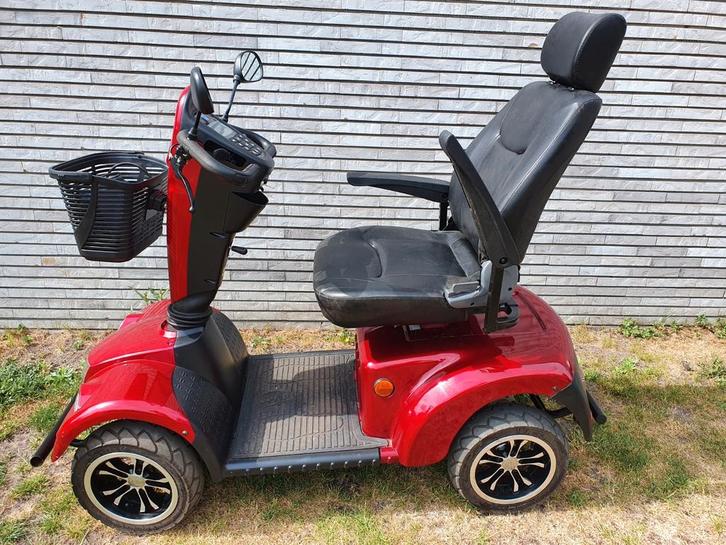 Scootmobiel Capro 2 MET NIEUWE BATERIJEN!, Diversen, Brommobielen en Scootmobielen, Zo goed als nieuw, Ophalen