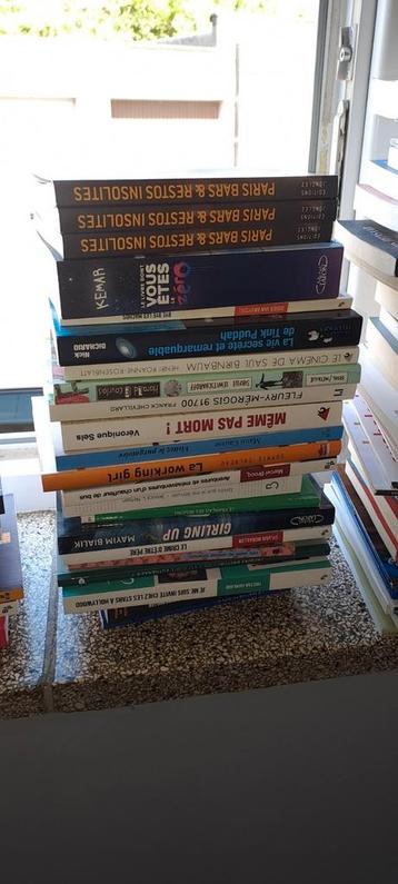 Livre de lecture à moins 50% la pièce nouveau a saisir ↙️ beschikbaar voor biedingen