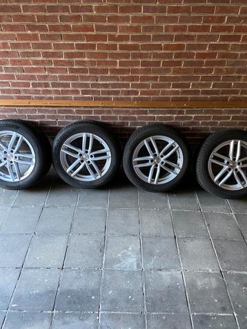 Alu velgen met goede winterbanden beschikbaar voor biedingen